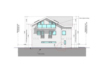 Fasadetegning som viser bygningens utseende fra fronten, inkludert vinduer, takform, mål og nabogrenser.