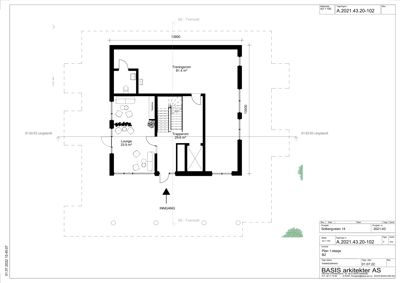 Etasjeplan (1. etasje) som viser romfordeling, inngang, trapp og dimensjoner.