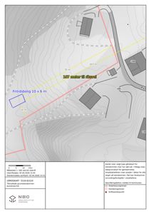 Gårdsplan som viser eiendomsgranser, bebyggelse og topografi.