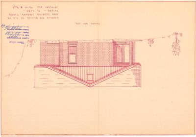 Fasadetegning av en enebolig sett fra foran, med tegning av tak, vinduer, dører og grunnmur.