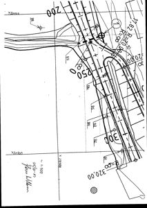 Situasjonsplan som viser detaljer for en vei- eller veiskjæring, inkludert kurveradiuser (R), bredder og geometriske data.