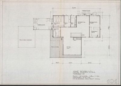Etasjeplan (1. etasje) med romfordeling, mål og innredning.