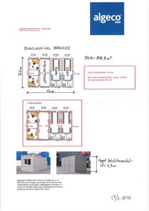 Bildet viser en planløsning (etasjeplan) for en brakk, inkludert romfordeling, dører og vinduer. Det inneholder også en fundamentplan og en 3D-rendering av bygningen.