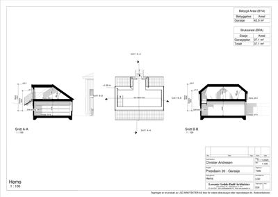 Snittegning av en garasje med to snitt (A-A og B-B) som viser innvendig høyde, trapp og konstruksjon.