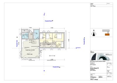 Etasjeplan (1. etasje) som viser romfordeling, mål og orientering for en hytte.