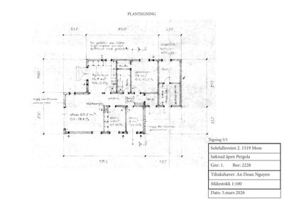 Etasjeplan (plantegning) som viser romfordeling, mål og areal for et hus.