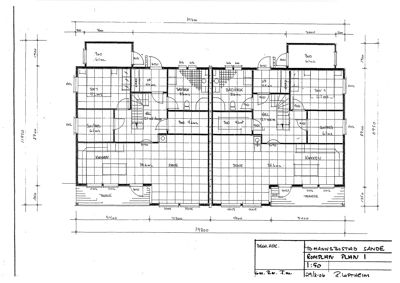 Etasjeplan (ROMPLAN) som viser romfordeling, dimensjoner og plassering av vegg og dører for et flerboligbygg.