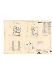 Plantegning som viser romfordeling, dimensjoner og fasadeopprikk for en bygning.