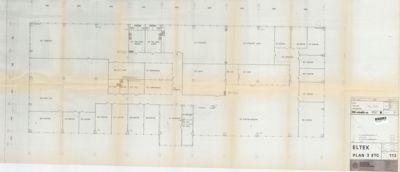 Etasjeplan med romfordeling og dimensjoner for en bygning.