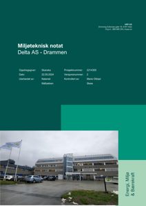 Fotografi av en eksisterende bygning (Delta AS - Drammen) sett fra utsiden, inkludert parkeringsplass og omgivelser.