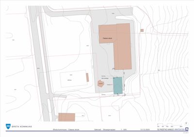 Situasjonsplan som viser tomtens beliggenhet, topografi (konturlinjer), eksisterende og planlagte bygninger (Dalane skole) samt tilkomstveier.
