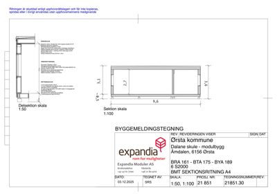 Byggemeldingstegning som viser et snitt (seksjon) gjennom en modulbygning. Tegningen inneholder mål, konstruksjonsdetaljer og en oversikt over materialer.