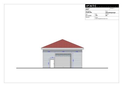 Fasadetegning som viser bygningens utsikt fra øst, med mål og detaljer for dører, vinduer og tak.