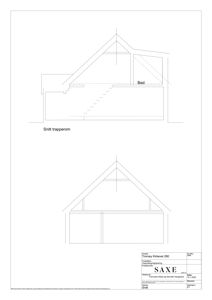 Tegning som viser et tverrsnitt gjennom trapperommet i bygningen, med oppgitt rom (Bad) og konstruksjonsdetaljer.