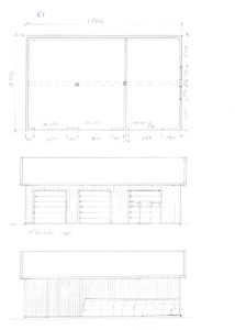 Håndtegnet fasadeopprikk (fra front) med mål og detaljer for dører og vinduer.