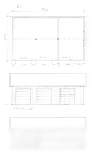 Håndtegnet fasadeopprikk (fra front) med mål og detaljer for dører og vinduer.