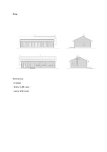 Bildet viser fire fasadetegninger (opprikk) av et enetasjes tømmerhus, inkludert mål på bygningen.