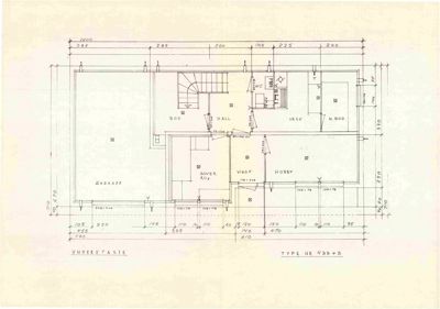 Etasjeplan (underetasje) som viser romfordeling, dimensjoner og plassering av vegg og dører.