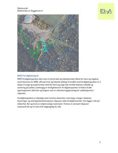 Flyfoto eller satellittbilde av et terreng med overlagte ruter (grønn, blå, rød) som sannsynligvis representerer planlagte sykkelruter eller baner for en BMX-ferdighetspark.