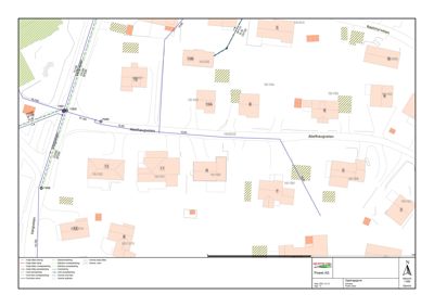 Situasjonsplan som viser tomt, bygninger og veier i et område.