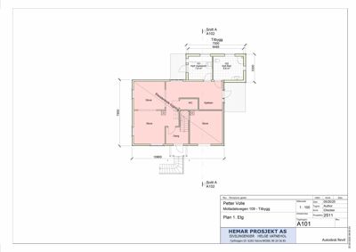 Etasjeplan (Plan 1. Etg) som viser romfordeling, dimensjoner og snittreferanser for en bygning.