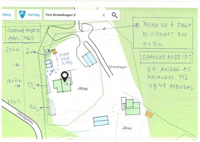 Situasjonsplan for Ytre Strandhagen 3 som viser tomtens form, eksisterende og planlagte bygninger, vegforhold (Ulevågveien), høydemål (f.eks. +40 m) og håndskrevne notater om sprengearbeid og flytting av stue.