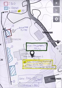 Situasjonsplan med håndskrevne annotasjoner om eiendomsgranser, sprengning og bod.