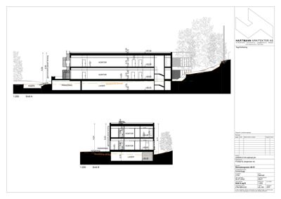 Snittegning (Snitt A og B) som viser bygningens tverrsnitt, høyder, romfordeling og grunnforhold.