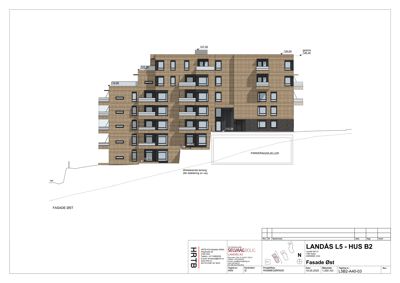 Fasadetegning av bygningen sett fra øst, med høydemål og parkeringskjeller.