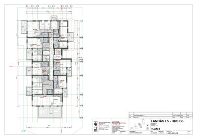 Etasjeplan (PLAN 4) som viser romfordeling, mål og veggposisjon for en bolig.