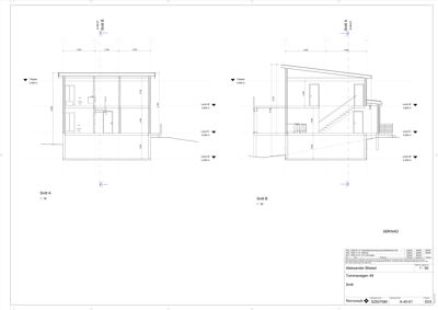 Tegning som viser tverrsnitt (snitt) av en bygning, med mål og nivåangivelser.