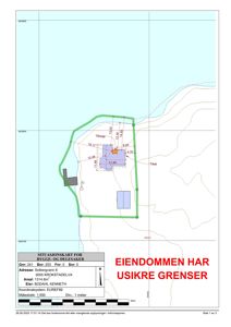 Situasjonsplan som viser eiendomsgrenser, bygningens plassering og tilhørende areal.