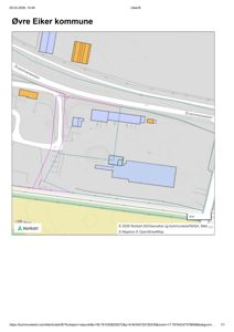 Kart over Øvre Eiker kommune som viser bygningsplasseringer, vegnett (Drammensveien) og topografi.
