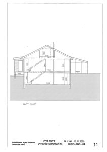 Snittegning (NYTT SNITT) som viser tverrsnitt gjennom en bygning med oppgitt høyder, etasjer og konstruksjonsdetaljer.