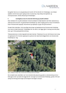 Et luftfoto (sannsynligvis fra Google Maps) som viser en eksisterende fritidsbolig plassert i et skogkledt terreng.