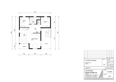 Etasjeplan som viser romfordeling, mål og funksjoner i et hus.