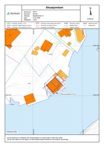 Situasjonskart som viser eiendomsinndeling, naboeiendommer og bygningsplassering i Bærum kommune.