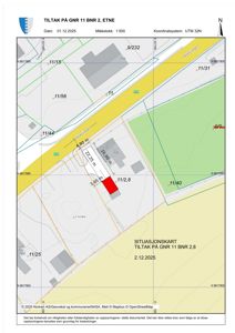 Situasjonskart som viser tomtens plassering i forhold til nabolag, veier og eiendelsnummer.