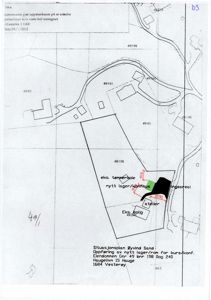 Situasjonsplan som viser tomtens beliggenhet, nabotomter (med gnr/bnr), eksisterende og planlagt bebyggelse (lager/konfhus, ateller, bolg), samt veger og vannløp.
