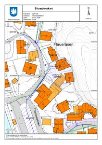 Situasjonskart som viser eiendomsnummer, adresse, nabolag (Flaueråsen, Thomasløkken) og topografi.