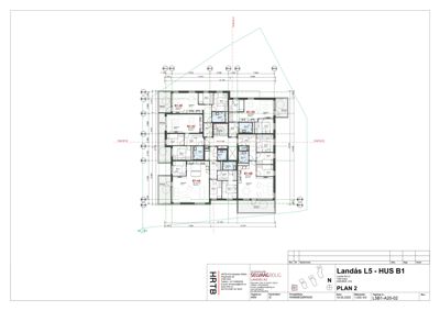 Etasjeplan (PLAN 2) som viser romfordeling og veggkonstruksjoner for et bygg.