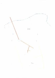 Situasjonsplan eller tomtetekning som viser bygningsplassering, grenser og målinger på et tomt.