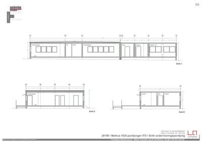 Snittegning (Snitt C, D og E) av Melhus VGS undervisningspaviljong som viser romfordeling, høyder og konstruksjon.