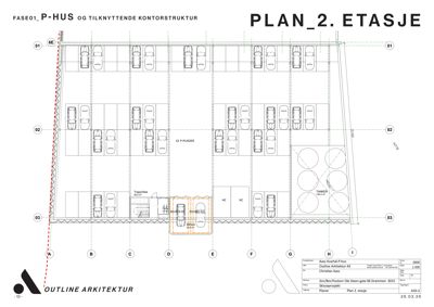 Etasjeplan for 2. etasje av et parkeringshus (P-hus) med bilplasser, heis og tanker.