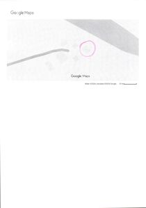 Et utskrift fra Google Maps som viser en del av et kart med en markert tomt (rosa sirkel) og en vei.