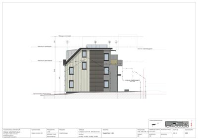 Fasadetegning (opprikk) av et hus sett fra nord mot øst, med angitte høyder og fasadematerialer.