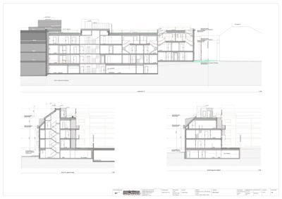 Tegning som viser tverrsnitt gjennom bygningen, inkludert etasjer, trapper og konstruksjoner.