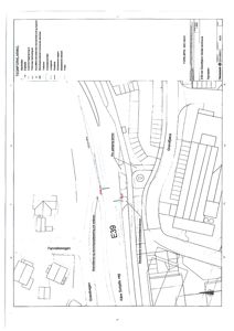 Situasjonsplan som viser bygningers plassering i forhold til veier (E39, Granbøvegen) og eiendomsgranser.