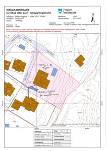 Situasjonskart for tomt i Hvaler kommune som viser bygningers plassering, grenser, høydemålerlinjer og vannledninger.