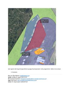 Situasjonsplan som viser tomtens form, areal og plassering i forhold til omgivelsene (skog/grøntområde).